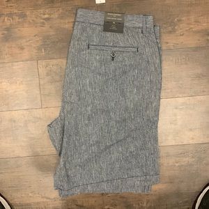NWT, Men’s linen blend shorts, Size 36, banana republic